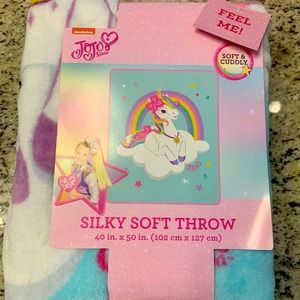 New with Tags/Never Used Jojo Siwa Unicorn Throw 🦄